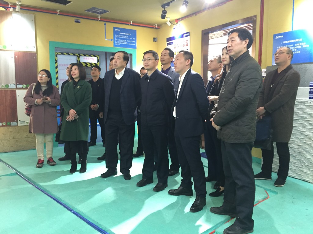 “家裝集成化 流程化 規(guī)范化做法好！ 邵國強副市長一行蒞臨由明家裝飾承建的家裝行業(yè)國民消費教育基地調研